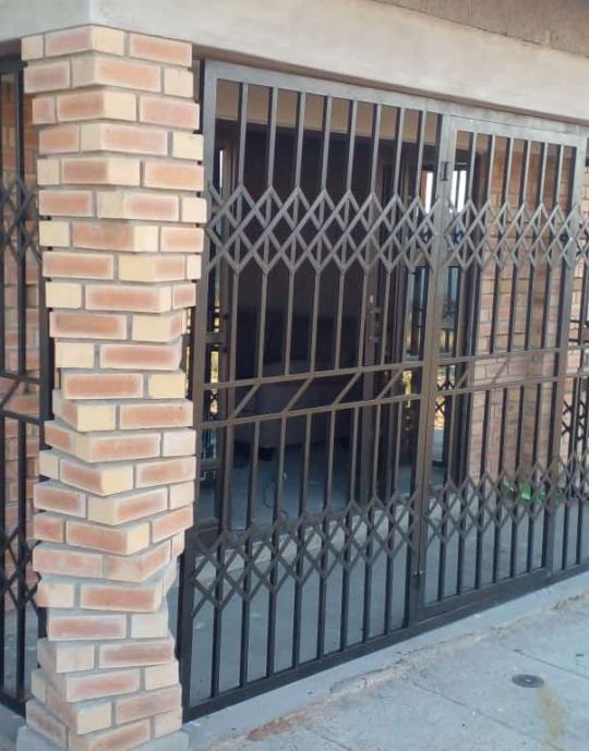 Veranda screen
